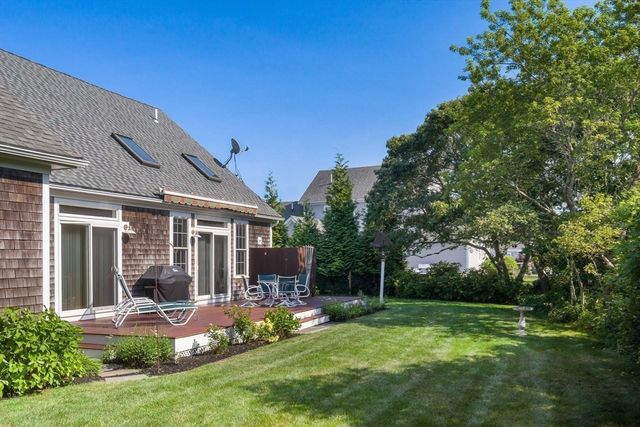 42 Deacon Vincent Way, Edgartown, MA 02539