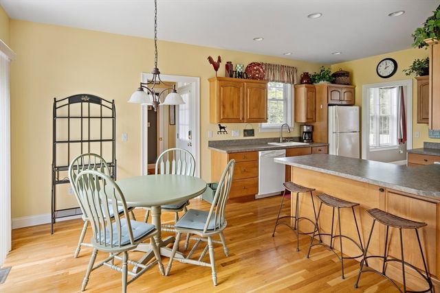 42 Deacon Vincent Way, Edgartown, MA 02539