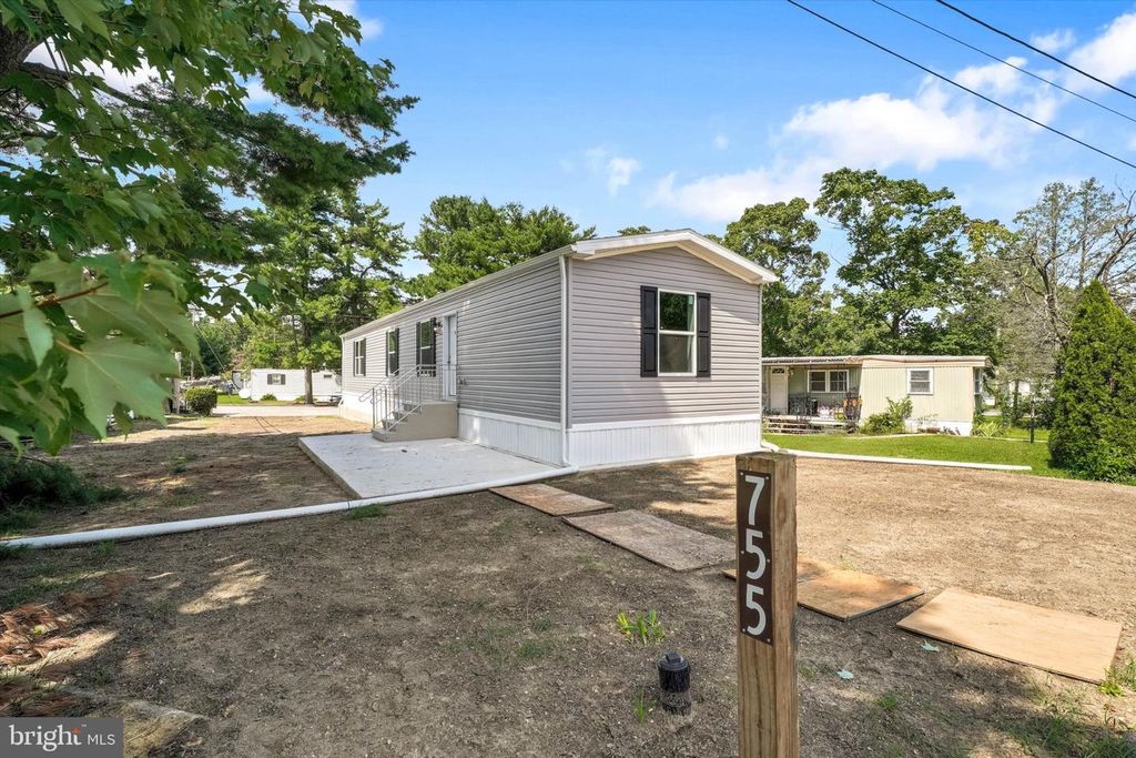 755 WOODSIDE DR, MULLICA HILL, NJ 08062 — exterior