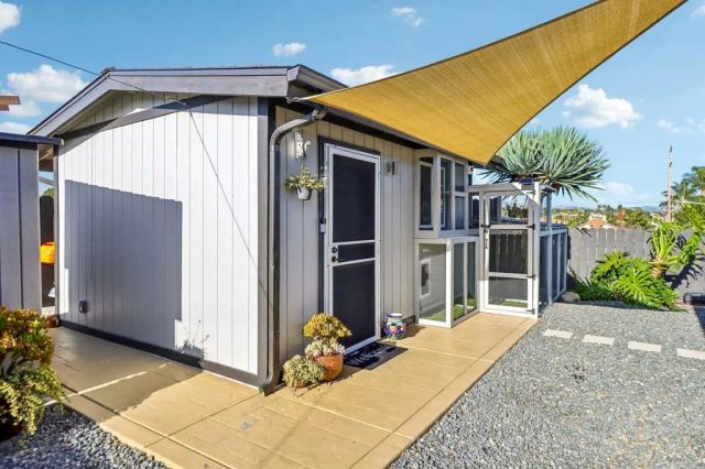 2852 Yvonne St, Oceanside, CA 92056