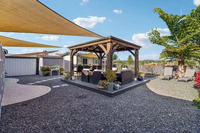 2852 Yvonne St, Oceanside, CA 92056