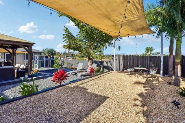 2852 Yvonne St, Oceanside, CA 92056