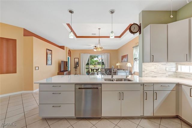 2549 Deerfield Lake CT, Cape Coral, FL 33909