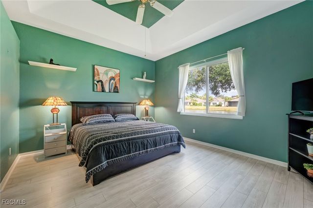 2549 Deerfield Lake CT, Cape Coral, FL 33909