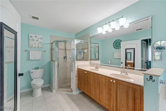 2549 Deerfield Lake CT, Cape Coral, FL 33909