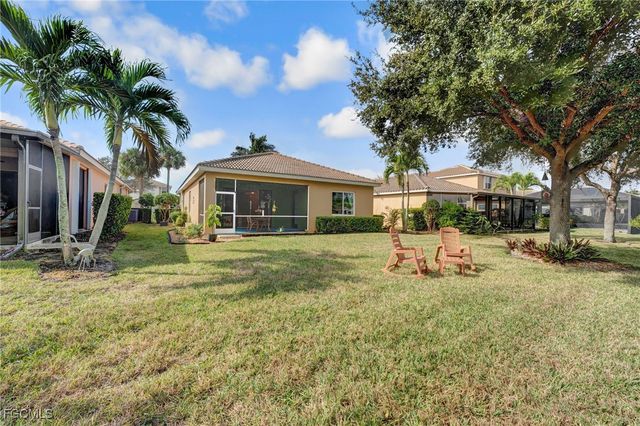 2549 Deerfield Lake CT, Cape Coral, FL 33909