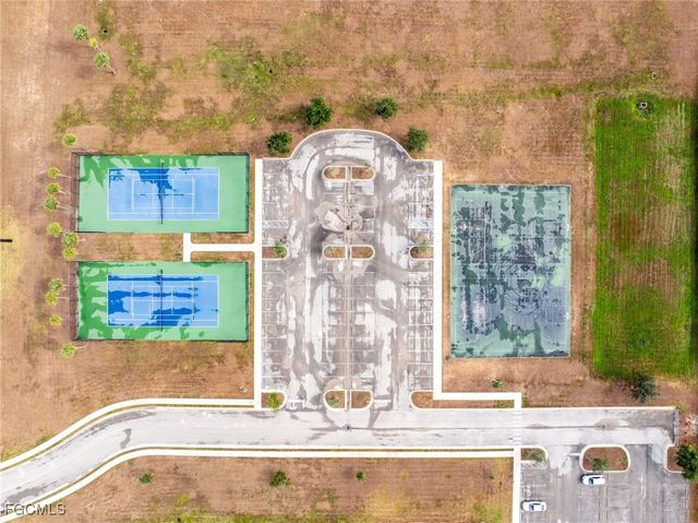 2549 Deerfield Lake CT, Cape Coral, FL 33909