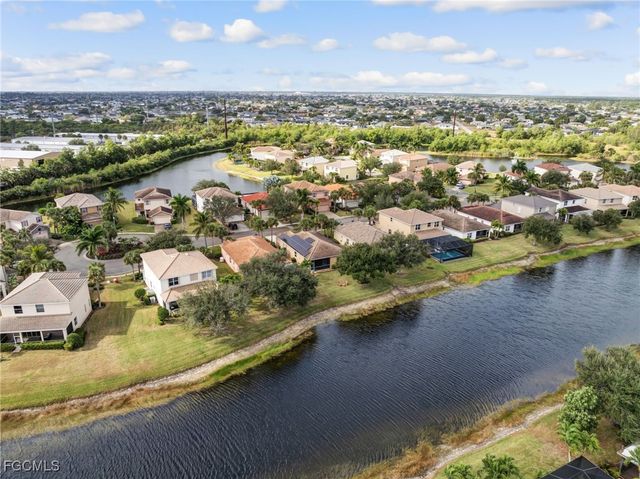 2549 Deerfield Lake CT, Cape Coral, FL 33909