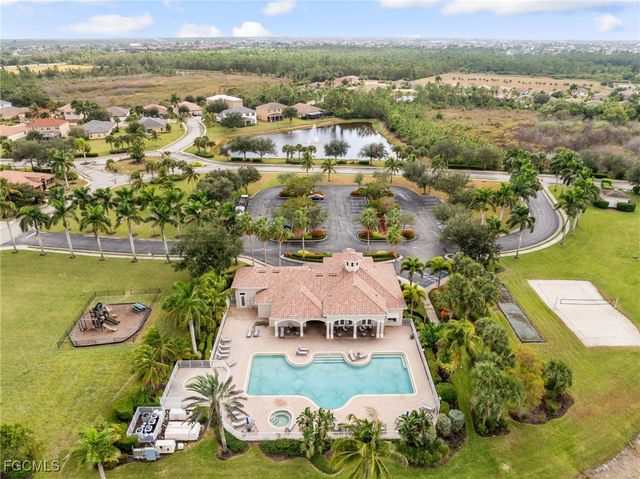 2549 Deerfield Lake CT, Cape Coral, FL 33909