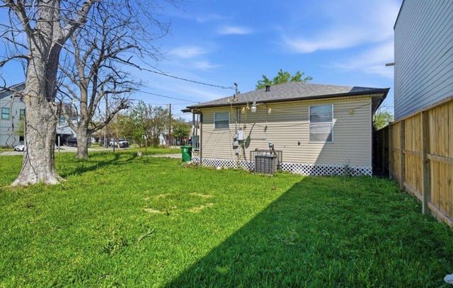 406 E 34th Street, Houston, TX 77018
