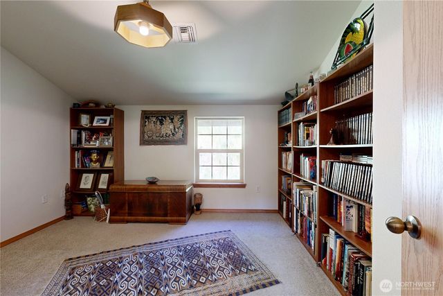 18 Blue Creek Road, Walla Walla, WA 99362