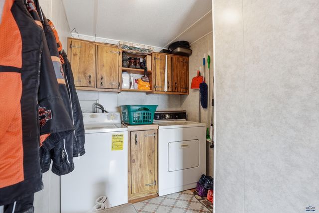 5621 MERCURY DR, Rapid City, SD 57703