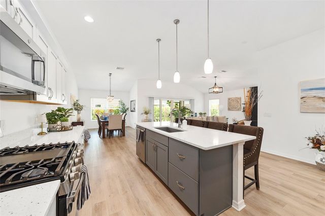 6557 MCKNIGHT LOOP, The Villages, FL 34762