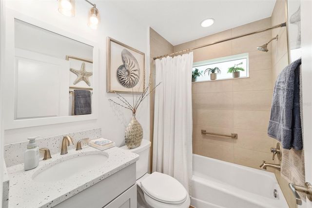 6557 MCKNIGHT LOOP, The Villages, FL 34762