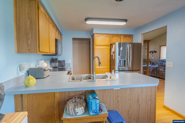 7077 Ridgemont Dr N, Keizer, OR 97303