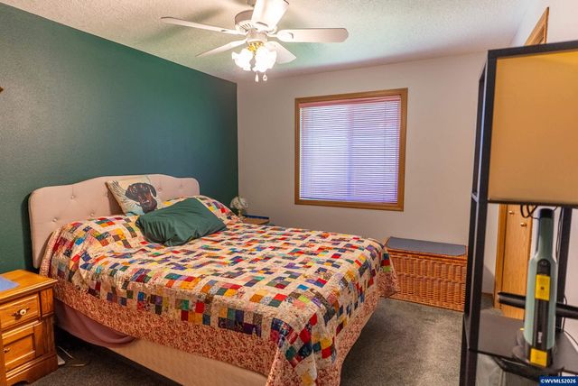 7077 Ridgemont Dr N, Keizer, OR 97303