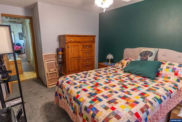 7077 Ridgemont Dr N, Keizer, OR 97303