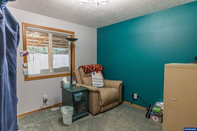 7077 Ridgemont Dr N, Keizer, OR 97303