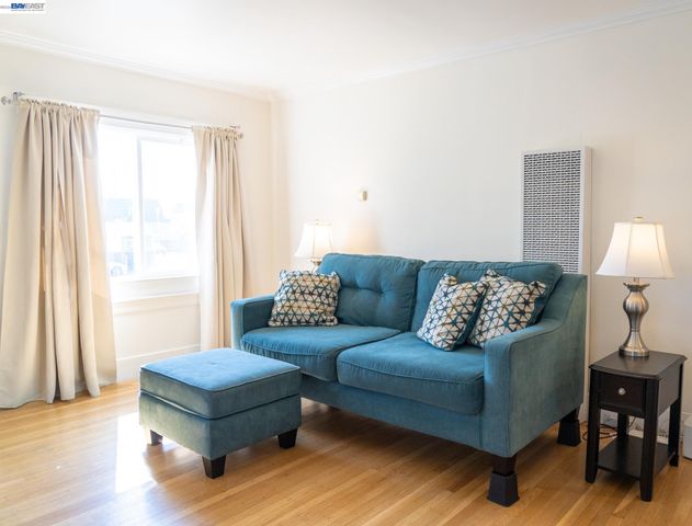 2921 Havenscourt Blvd, Oakland, CA 94605