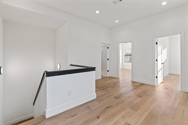 3802 Commerce Street, Houston, TX 77003