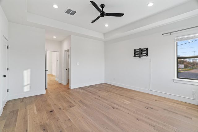 3802 Commerce Street, Houston, TX 77003