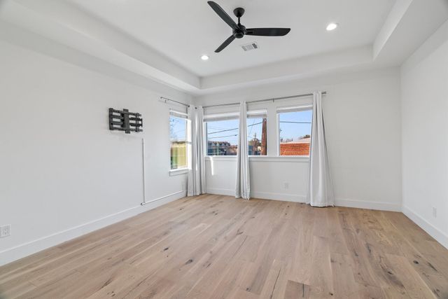 3802 Commerce Street, Houston, TX 77003