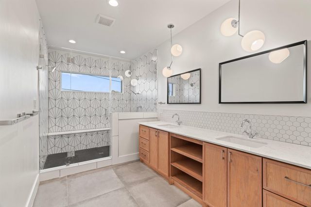 3802 Commerce Street, Houston, TX 77003