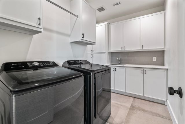 3802 Commerce Street, Houston, TX 77003