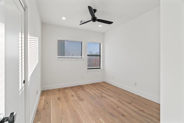 3802 Commerce Street, Houston, TX 77003