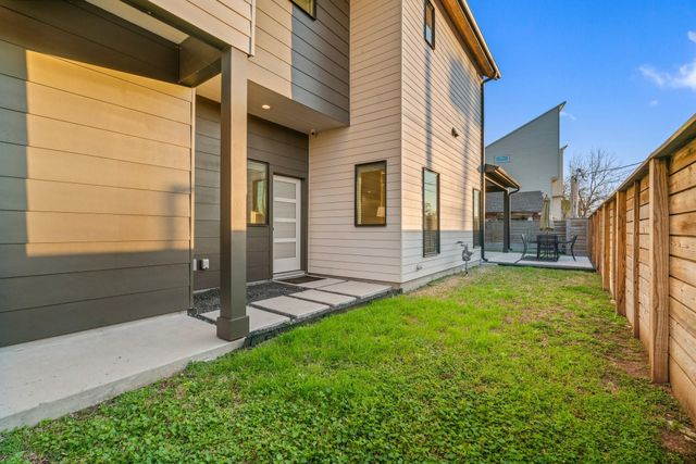 3802 Commerce Street, Houston, TX 77003