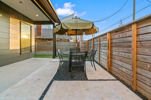 3802 Commerce Street, Houston, TX 77003