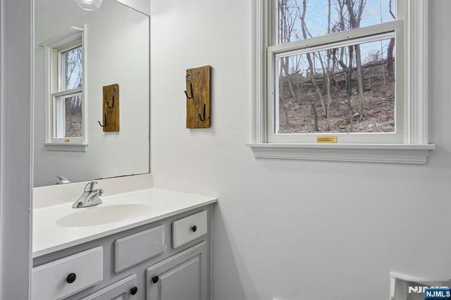 75 Mount Hermon Road, Blairstown, NJ 07825