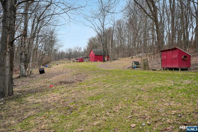 75 Mount Hermon Road, Blairstown, NJ 07825