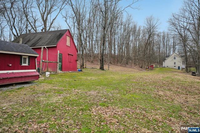 75 Mount Hermon Road, Blairstown, NJ 07825