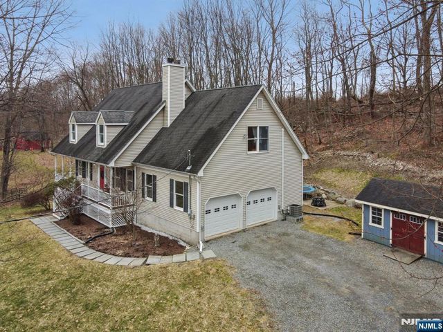 75 Mount Hermon Road, Blairstown, NJ 07825