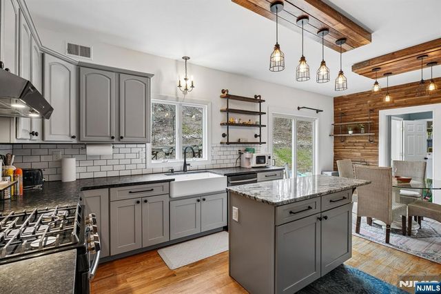 75 Mount Hermon Road, Blairstown, NJ 07825