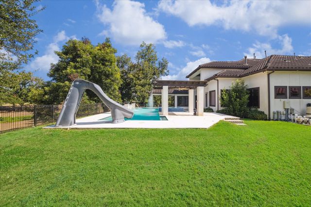 79 Amber Hollow Court, Sugar Land, TX 77479