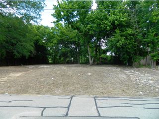 809 E 5th Street, Bonham, TX 75418