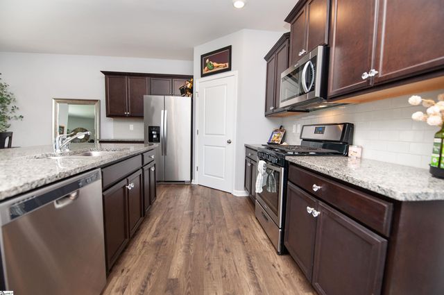 303 Splendid Place, Simpsonville, SC 29680