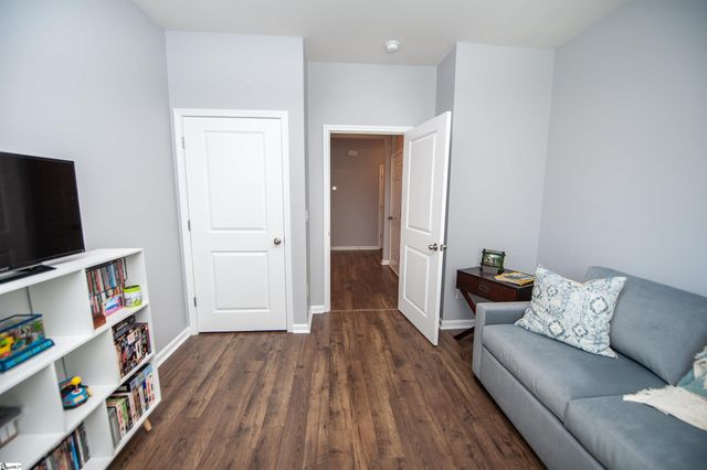 303 Splendid Place, Simpsonville, SC 29680