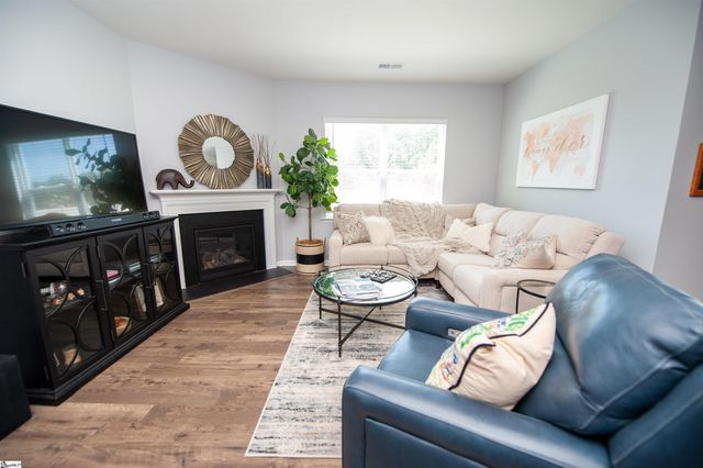 303 Splendid Place, Simpsonville, SC 29680
