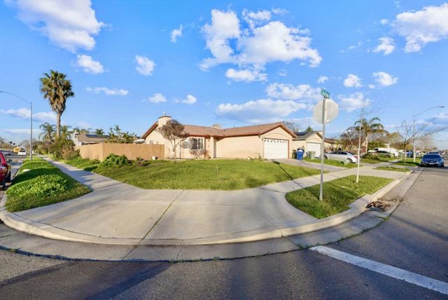 15 E San Pedro Street, Merced, CA 95341