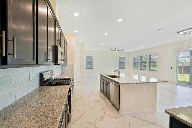 19551 Split Rail Run, Loxahatchee, FL 33470