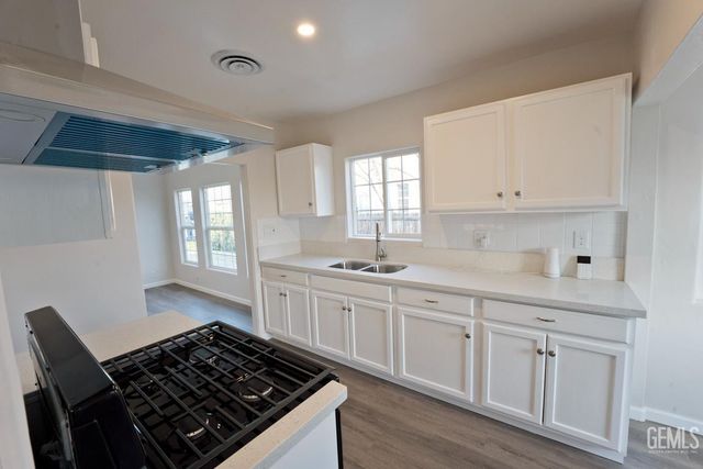 331 Francis Street, Bakersfield, CA 93308