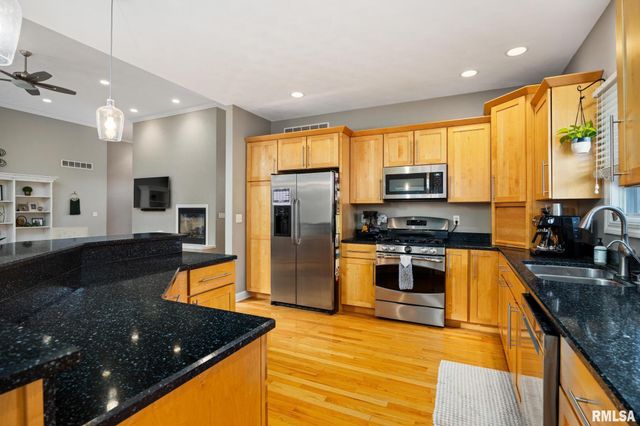 1232 WHEATFIELD Drive, Morton, IL 61550