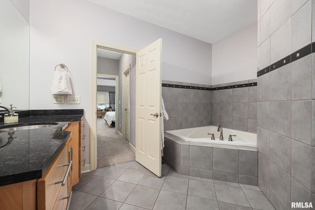 1232 WHEATFIELD Drive, Morton, IL 61550