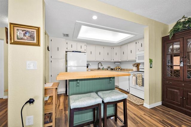 219 ELMWOOD CIRCLE 219, Seminole, FL 33777