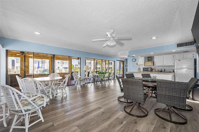 219 ELMWOOD CIRCLE 219, Seminole, FL 33777