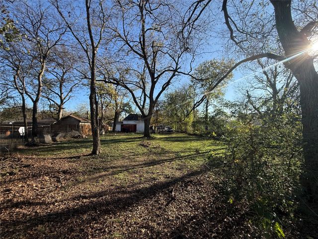 411 W Hester Street, Sherman, TX 75090