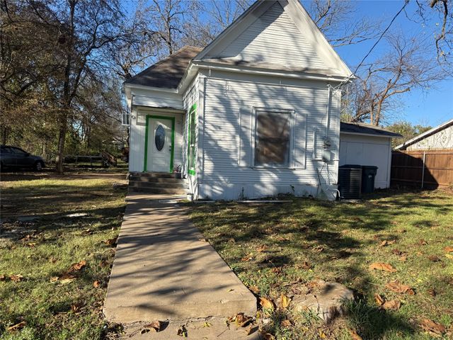 411 W Hester Street, Sherman, TX 75090